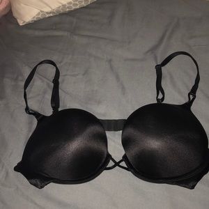 Victoria’s Secret bombshell plunge push up bra
